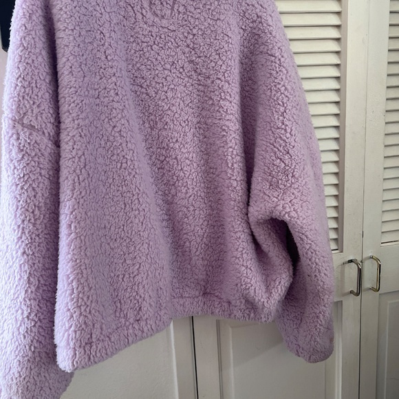 Lavender faux fur jacket! - Picture 5 of 8